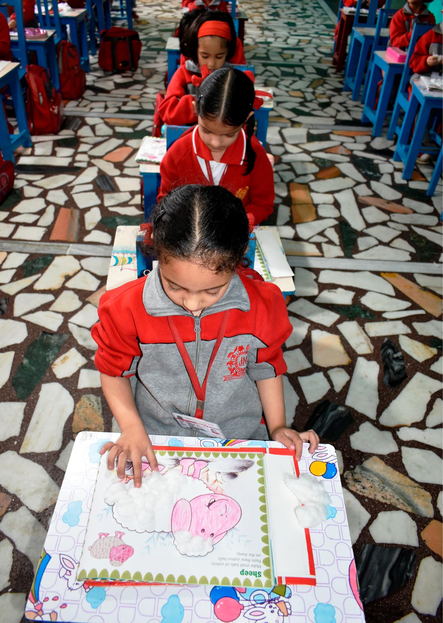 SHEEP WITH COTTON WOOL- ACTIVITY (NURSERY)