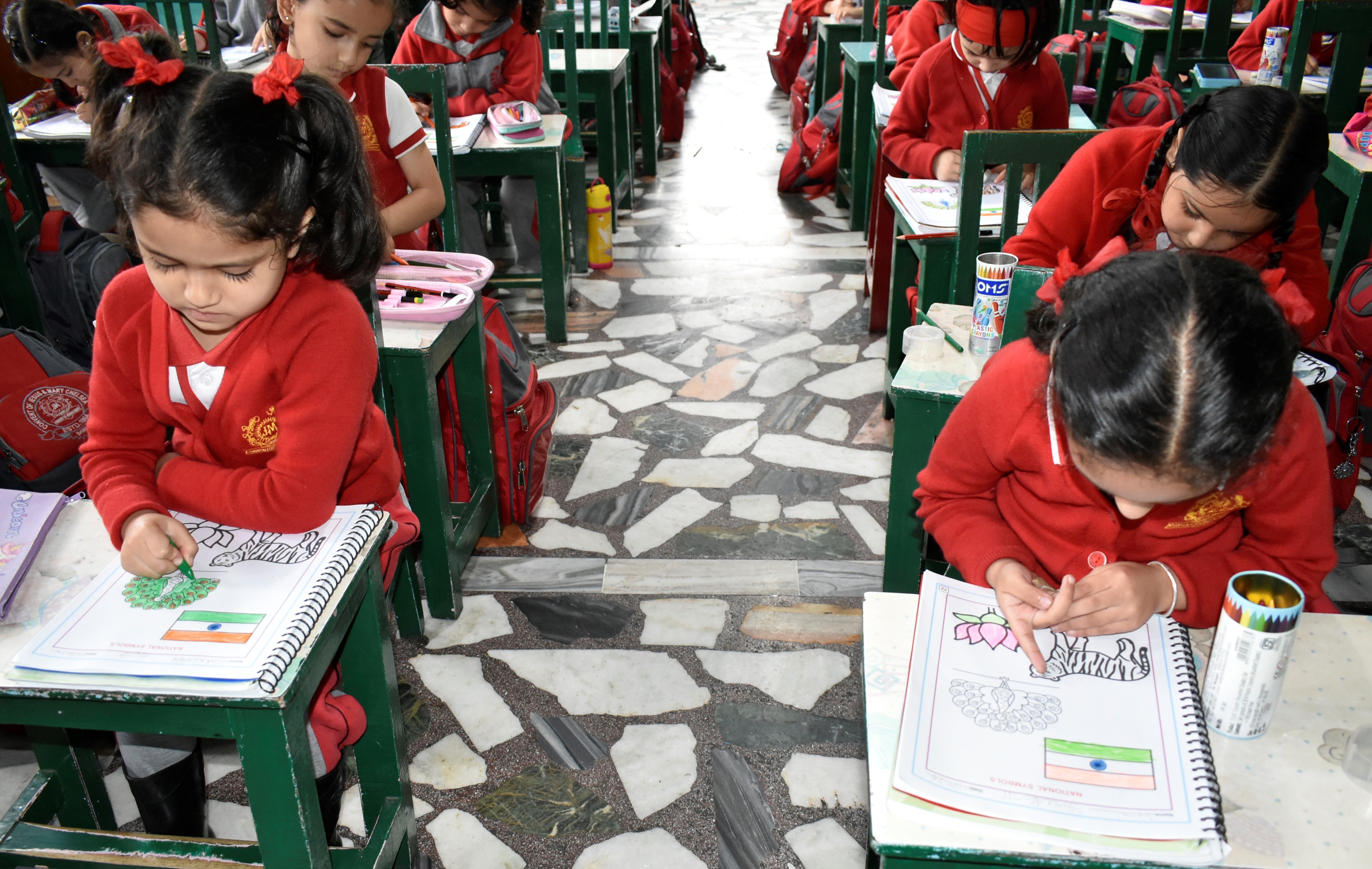 NATIONAL SYMBOLS COLOURING ACTIVITY (KINDERGARTEN)